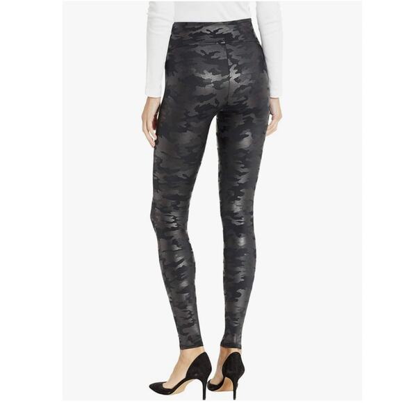 SPANX Faux Leather Camo Leggings Black Camo Size Small - Picture 3 of 11